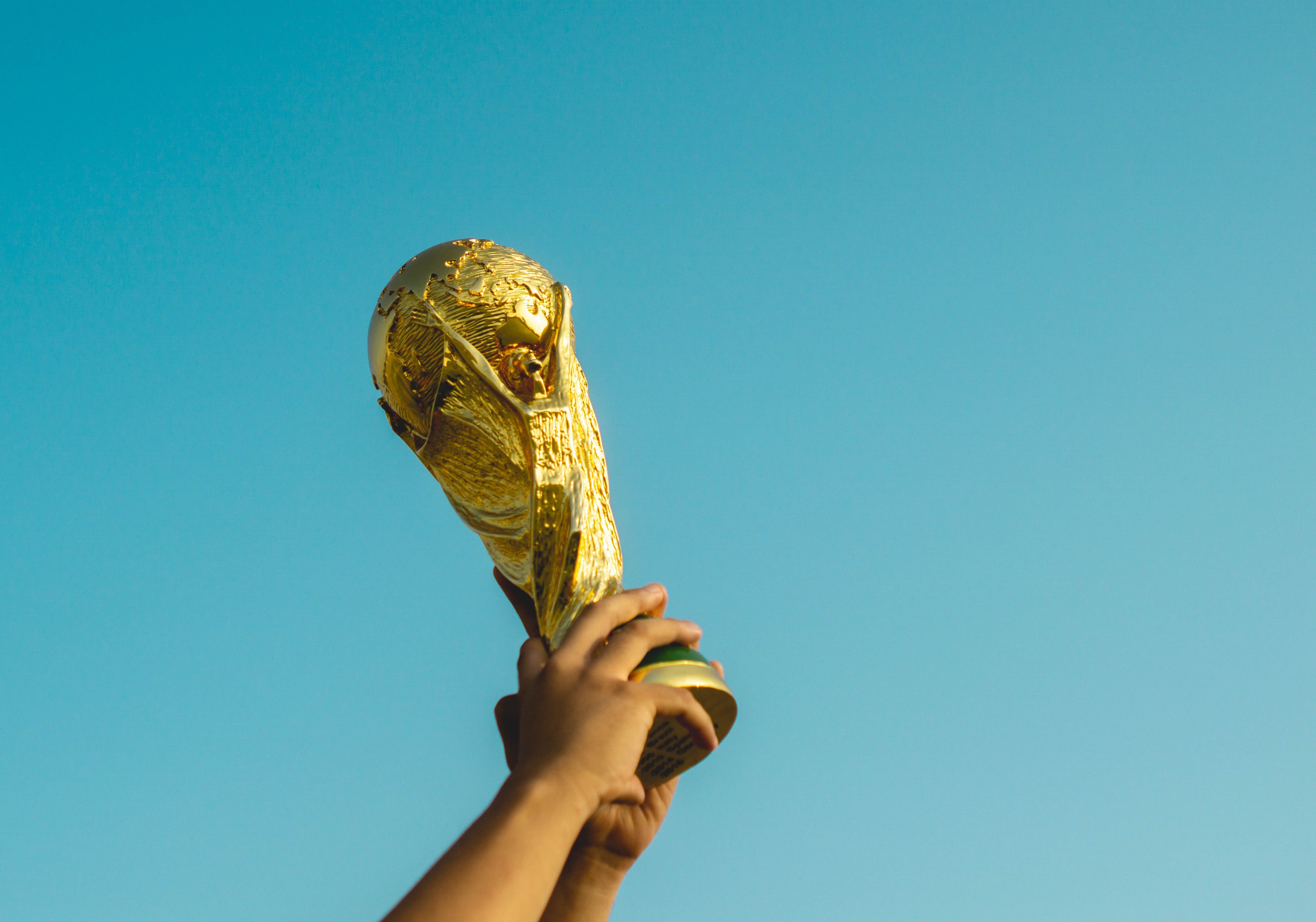 Първите еврофиналисти за Катар 2022 стават известни днес и утре